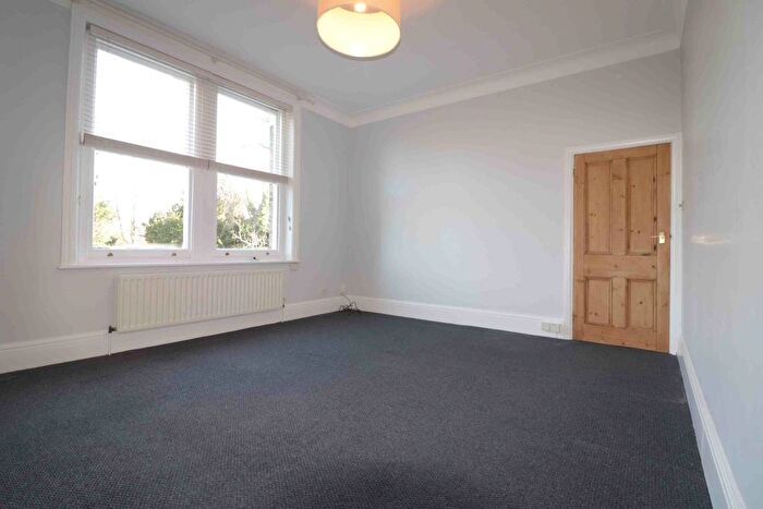 1 Bedroom Flat To Rent In Wickham Road, Beckenham, BR3