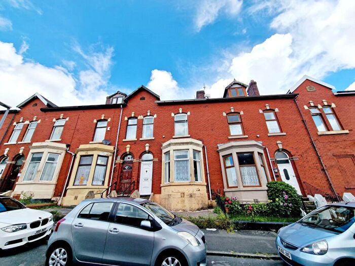5 Bedroom Terraced House To Rent In Irving Place, BB2