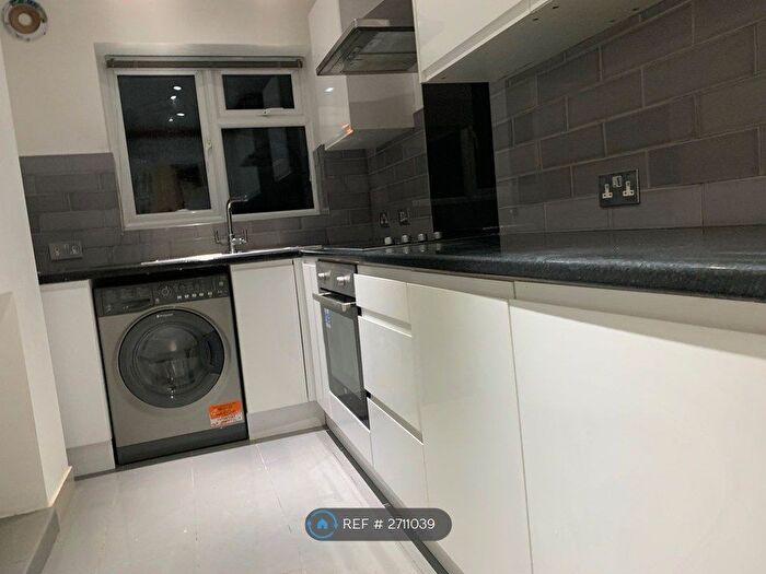 Studio To Rent In Studley Road, Luton, LU3