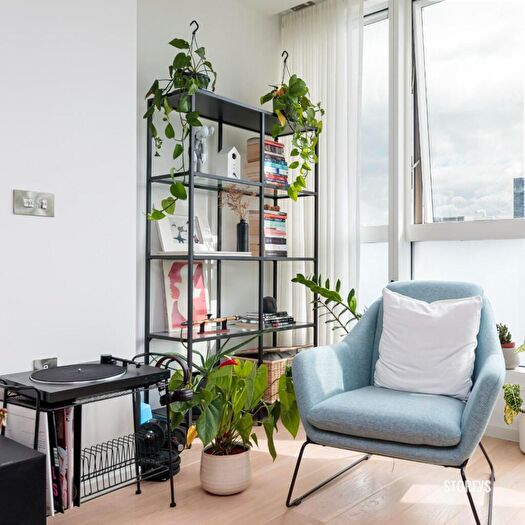 2 Bedroom Apartment For Sale In The Waterson Building, Long Street, Shoreditch, E2 - Photo 3