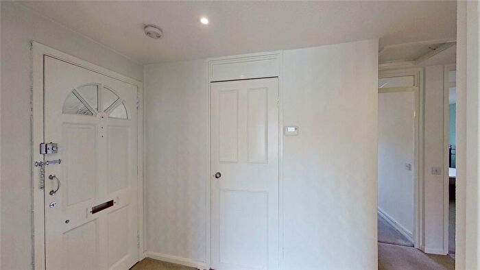 2 Bedroom Flat To Rent In Burns Street, Edinburgh, EH6
