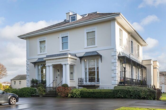 2 Bedroom Flat To Rent In Harefield Grove, The Park, Cheltenham, GL50