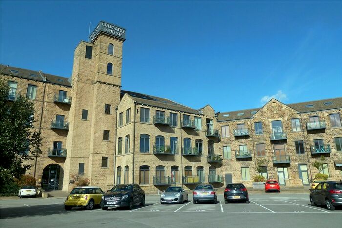 1 Bedroom Flat To Rent In Ledgard Wharf, Mirfield, WF14