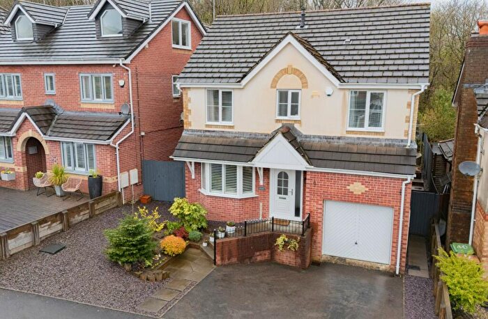 4 Bedroom Detached House For Sale In Burnet Drive, Pontllanfraith, NP12