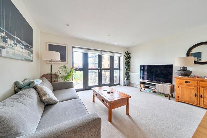 2 Bedroom Flat For Sale In Waldorf House, Welwyn Garden City, Hertfordshire, AL7