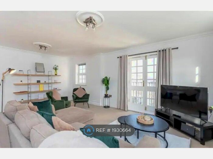 3 Bedroom Flat To Rent In St Peter's Quarter, York, YO26