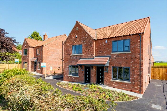 3 Bedroom Semi-Detached House For Sale In Wetwang, Driffield, YO25