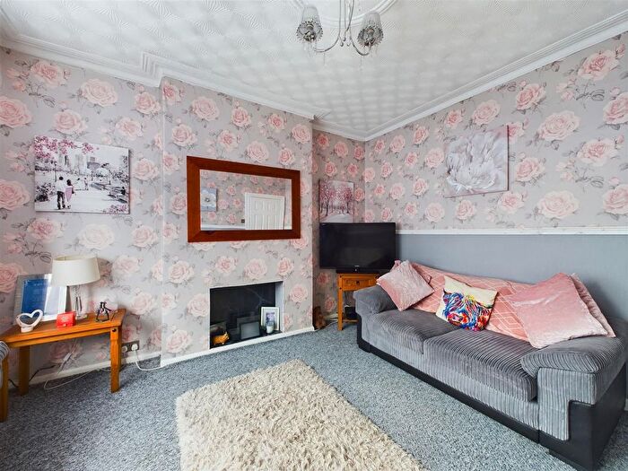 3 Bedroom End Of Terrace House For Sale In Lindeth Avenue, Wallasey, CH44