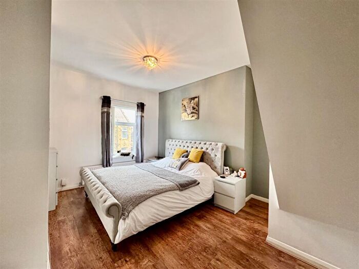 3 Bedroom Character Property For Sale In Second Avenue, Dalton, Huddersfield, HD5