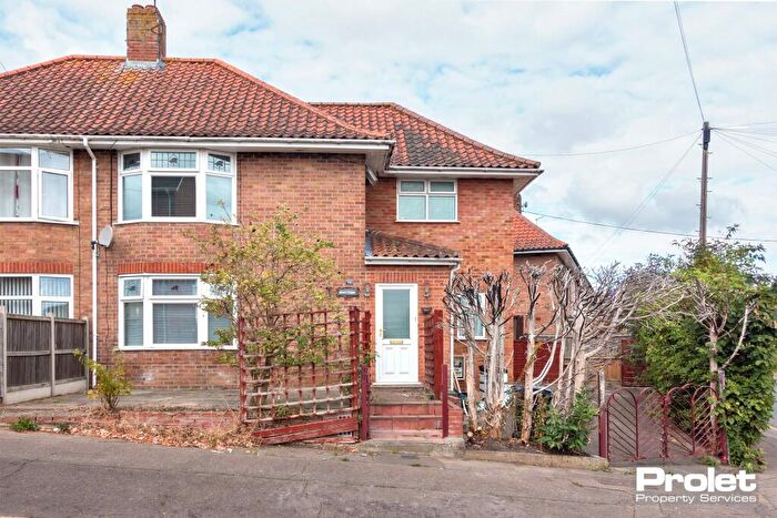 5 Bedroom Semi-Detached House To Rent In Jex Road, Norwich, NR5