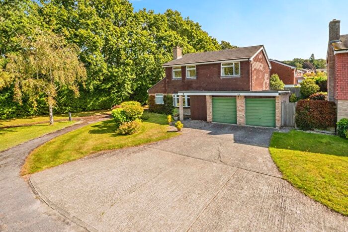 4 Bedroom Detached House For Sale In The Fairway, Midhurst, West Sussex, GU29