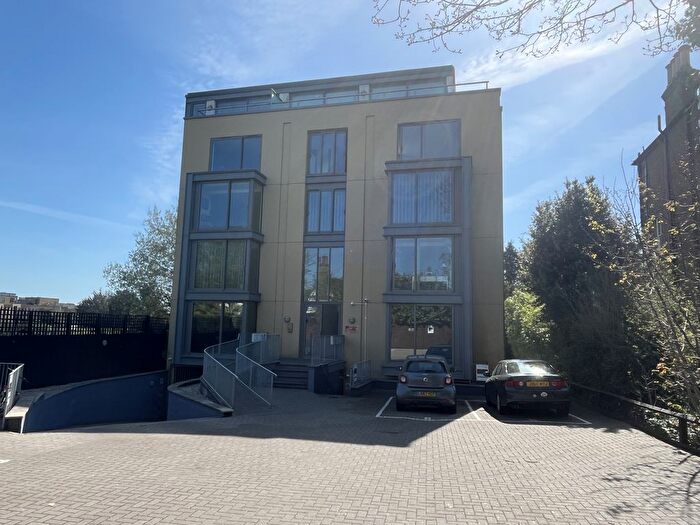 3 Bedroom Flat For Sale In Flat, Manor Way, Blackheath, London, SE3