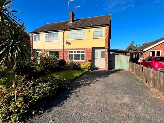 3 Bedroom Semi-Detached House To Rent In Deepdale Avenue, Stapleford., NG9