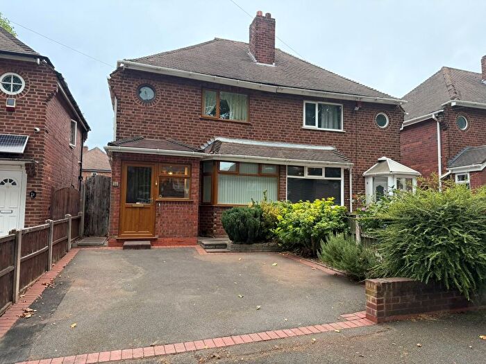 2 Bedroom Semi-detached House For Sale In Edward Avenue, Aldridge, Walsall, WS9