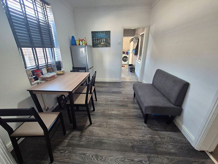 2 Bedroom Flat To Rent In Milton Avenue, King's Lynn, PE30