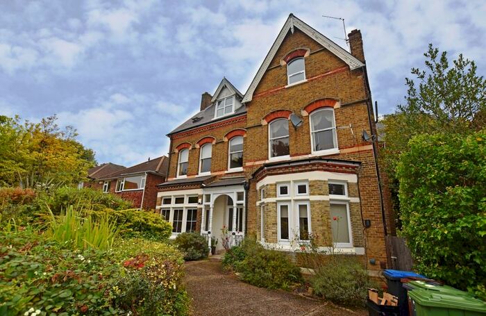 2 Bedroom Flat To Rent In Shortlands Grove, Bromley BR2