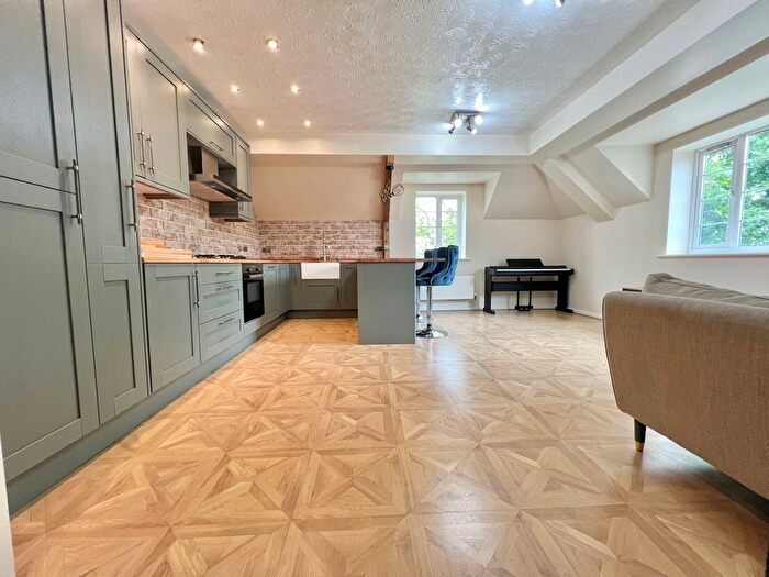2 Bedroom Property To Rent In Hayling Court, Walsall, WS4