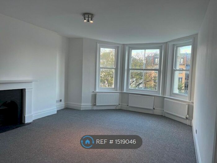 2 Bedroom Flat To Rent In Castle Hill Avenue, Folkestone, CT20