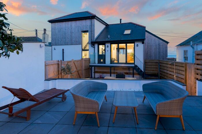 4 Bedroom Detached House For Sale In The Parade, Mousehole, TR19