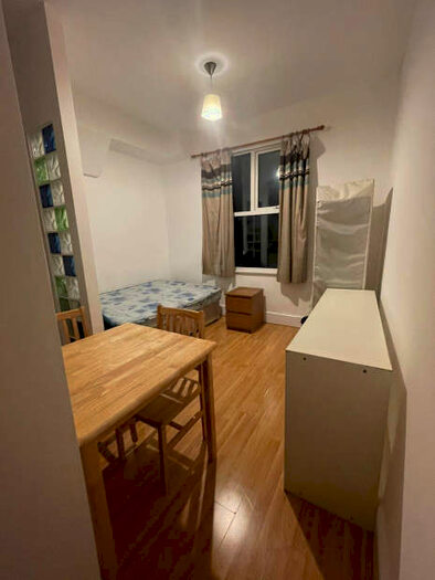 Flat To Rent In Somerfield Road Somerfield Road, Finsbury Park, N4