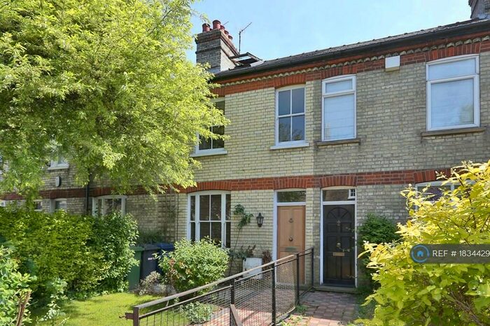 3 Bedroom Terraced House To Rent In Pye Terrace, Cambridge, CB4