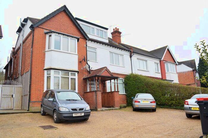 1 Bedroom Flat To Rent In Hale Lane, London, NW7