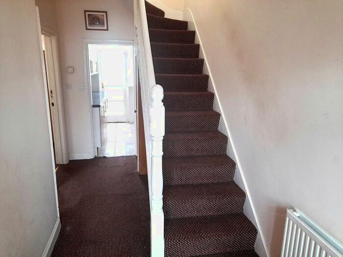 3 Bedroom Semi-Detached House To Rent In Heston Avenue, Hounslow, Greater London, TW5