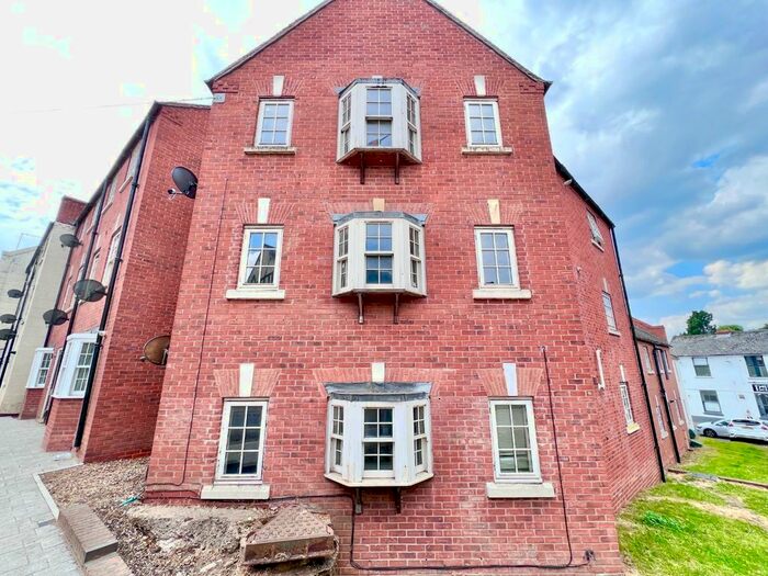 Houses for sale & to rent in TF11 9HD, Park Lane, Shifnal South And