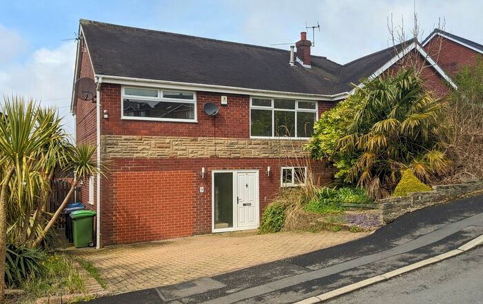 4 Bedroom Semi-Detached House To Rent In The Rise, Saddleworth, Oldham, OL4