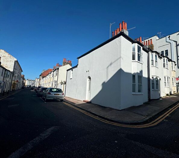 4 Bedroom Terraced House To Rent In Castle Street, Brighton, BN1