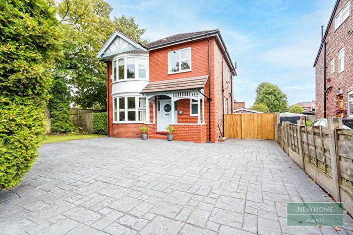4 Bedroom Detached House For Sale In Dialstone Lane, Stockport, SK2