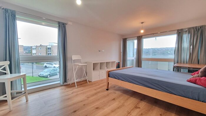 2 Bedroom Flat To Rent In Highbrook Close, Brighton, BN2