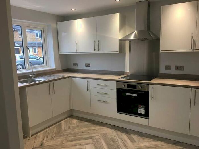 2 Bedroom Terraced House To Rent In 28 Barnwell, Stevenage, SG2