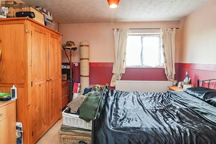 2 Bedroom Semi-Detached House For Sale In Millwright Way, Flitwick, Bedford, MK45