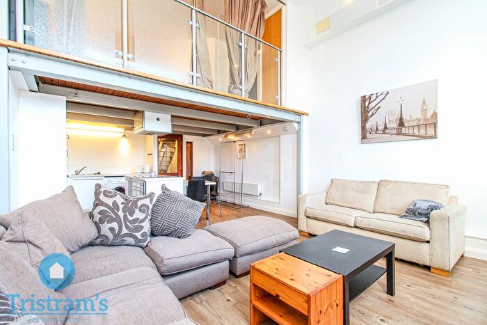 3 Bedroom Flat To Rent In Thurland Street, Nottingham, NG1