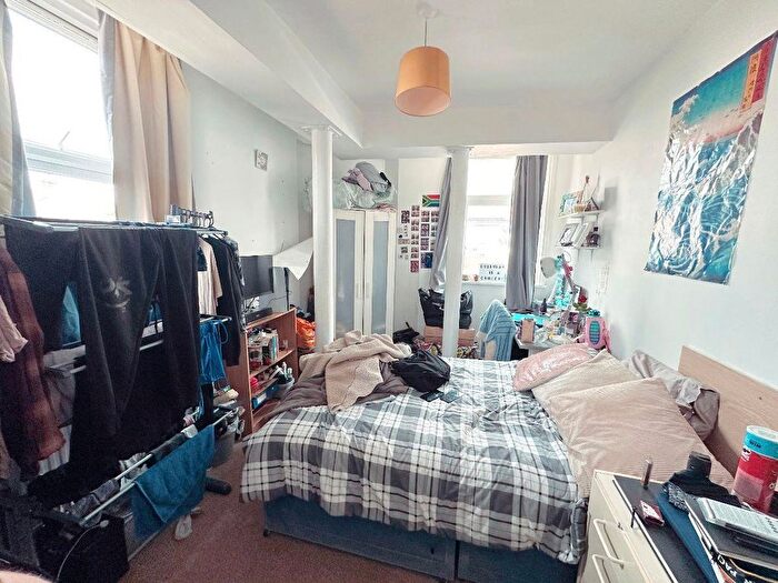 5 Bedroom Property To Rent In Bullingdon Road, Oxford, OX4