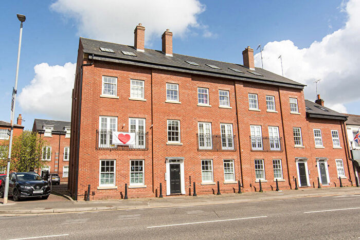 2 Bedroom Flat For Sale In St. Marys Road, Market Harborough, LE16