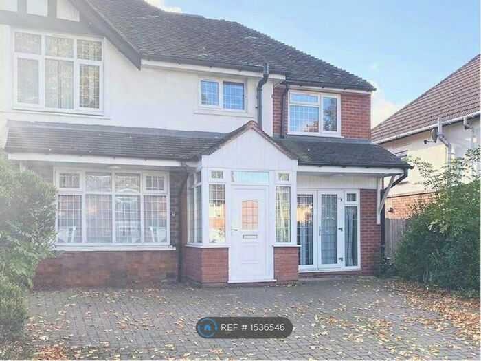 4 Bedroom Semi-Detached House To Rent In Ida Road, Walsall, WS2
