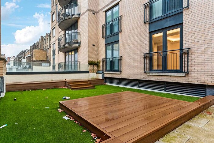 2 Bedroom Flat To Rent In Kensington Gardens Square, Notting Hill, W2