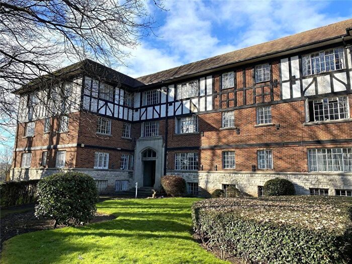 1 Bedroom Flat To Rent In Millbrook Road East, Southampton, Hampshire, SO15