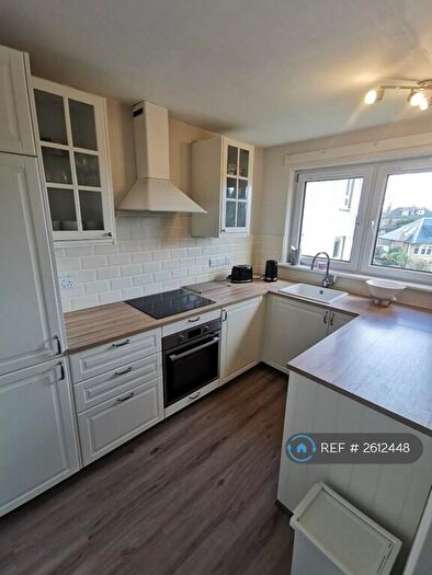 2 Bedroom Flat To Rent In Ravelston House Park, Edinburgh, EH4