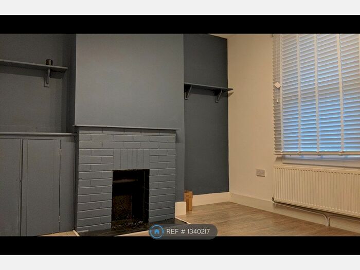 3 Bedroom Terraced House To Rent In Dover Street, Reading, RG1