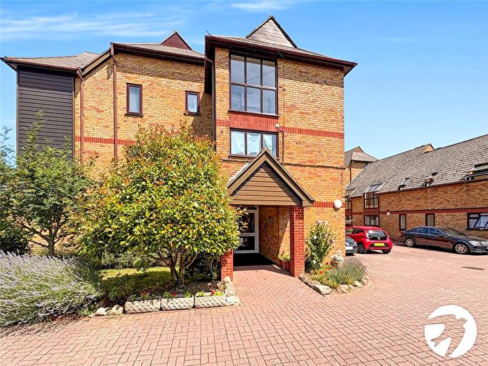 1 Bedroom Flat To Rent In Canterbury Road, Sittingbourne, Kent, ME10