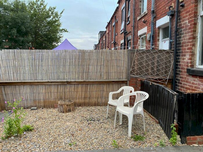 4 Bedroom Flat To Rent In Spencer Place, Leeds, LS7