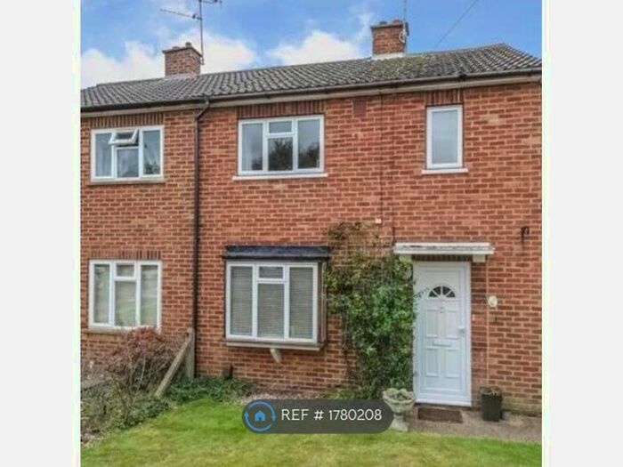 3 Bedroom Semi-Detached House To Rent In Charsley Close, Amersham, HP6