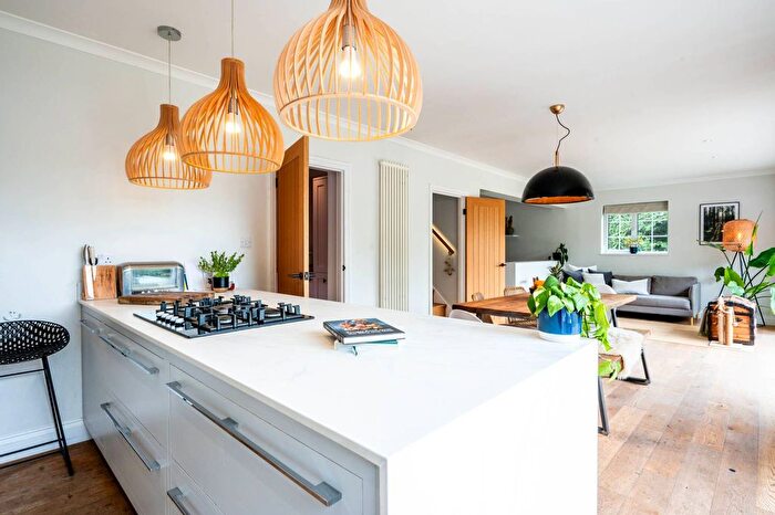 4 Bedroom Detached House For Sale In Goose Lane, Woking, GU22