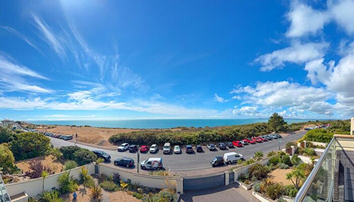 3 Bedroom Apartment For Sale In Boscombe Overcliff Drive, Bournemouth, BH5