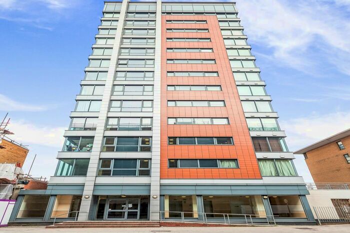 1 Bedroom Flat To Rent In Eastern Avenue, Ilford, IG2