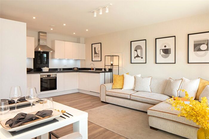 2 Bedroom Flat For Sale In White Barrow Lane, Basingstoke, Hampshire, RG23