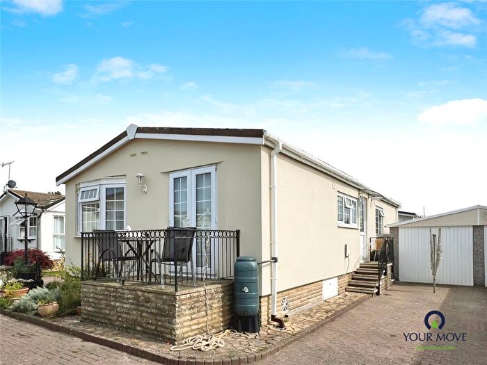 2 Bedroom Park Home For Sale In Grayshott Drive, Poplars Court, Bognor Regis, West Sussex, PO22